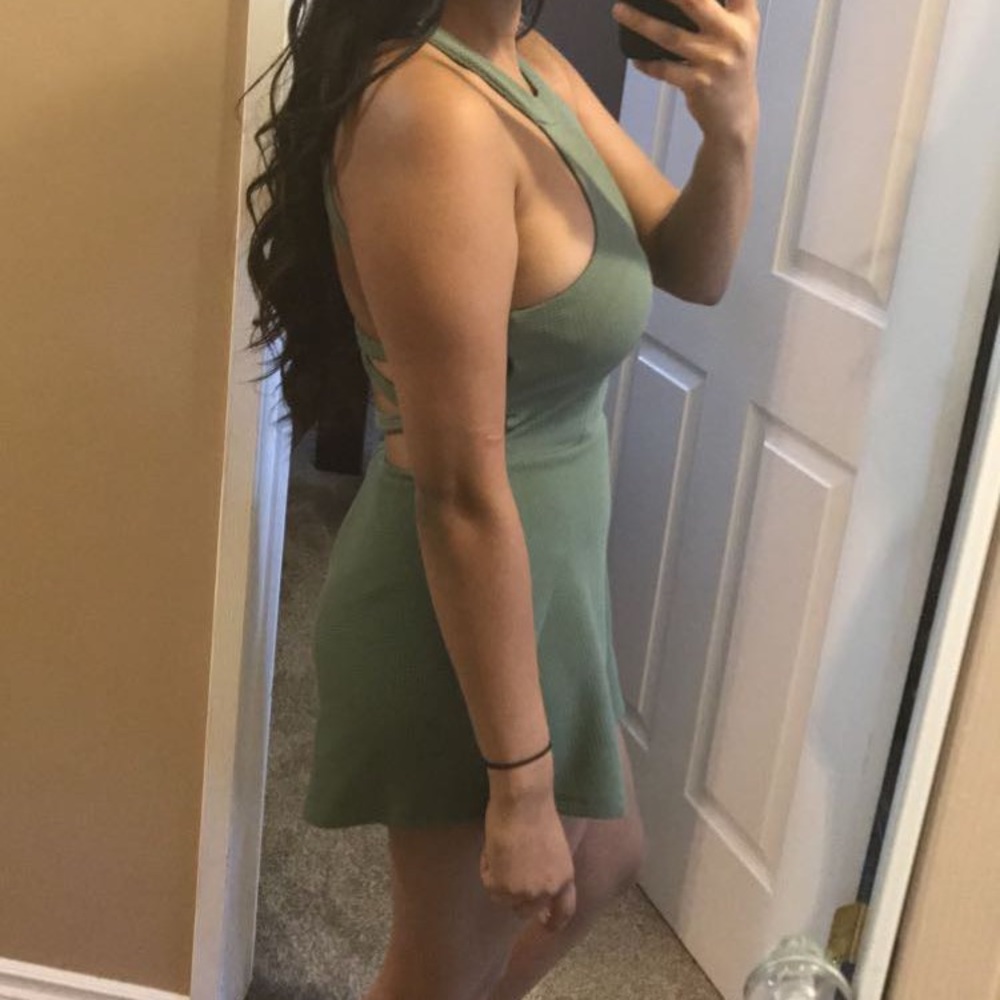 Olive romper - Picture 1 of 8